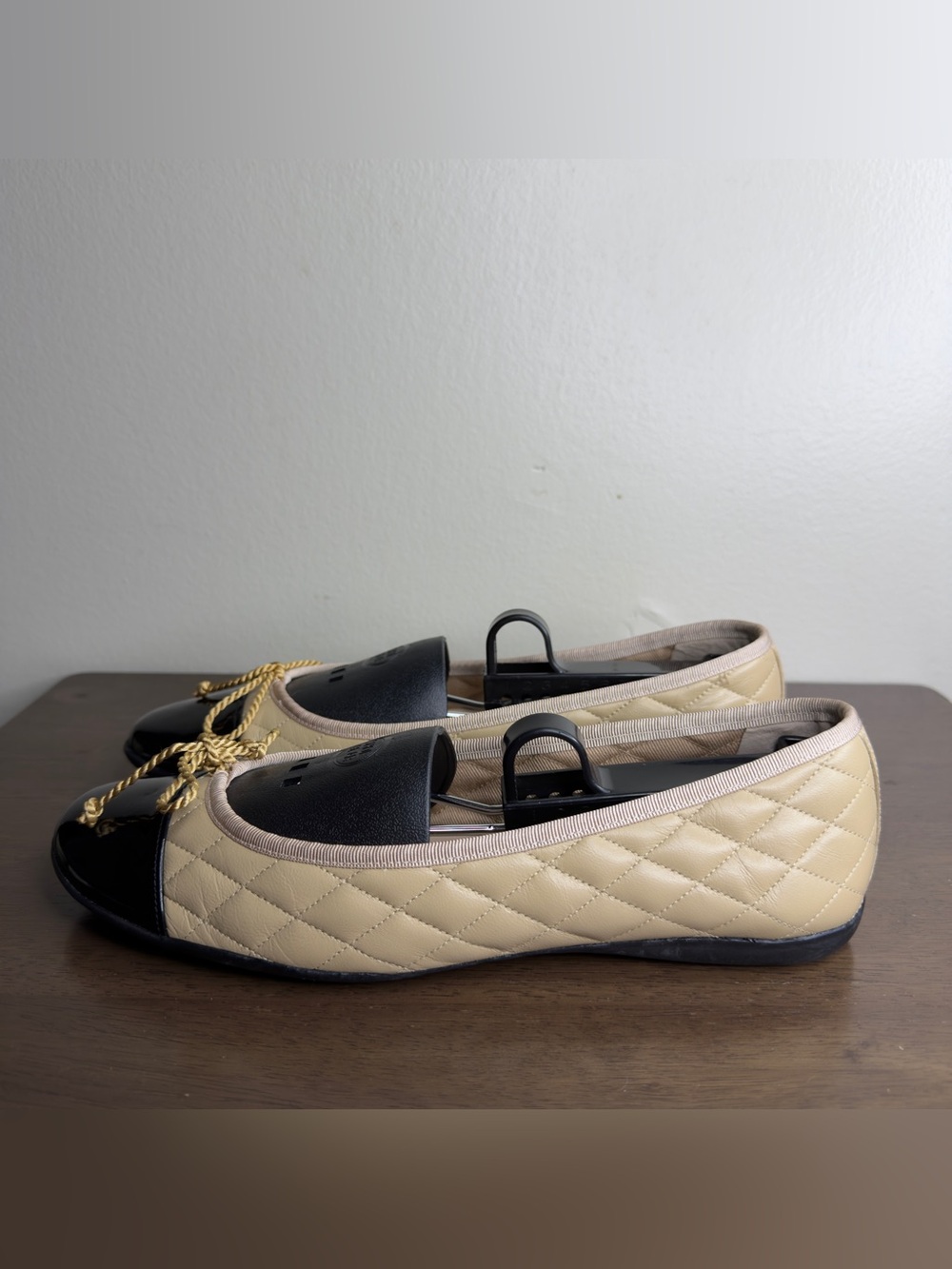 FS/NY Passport Leather Beige Quilted Ballet Flats Sz 7 women's